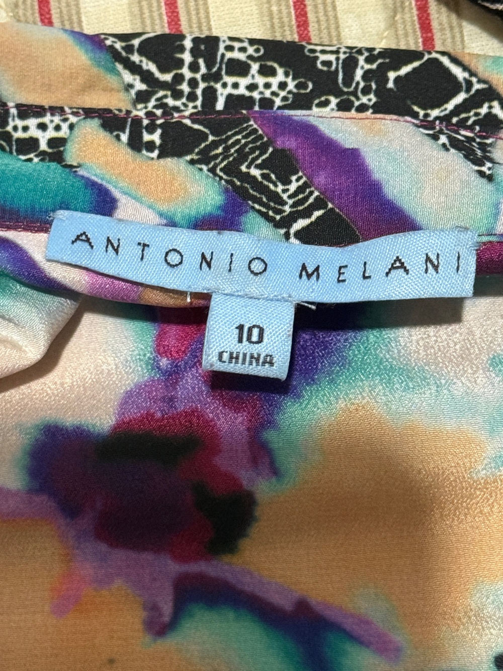 Antonio Melani Vibrant Floral Button-Front Tunic Dress. Sz 10. - Picture 9 of 10